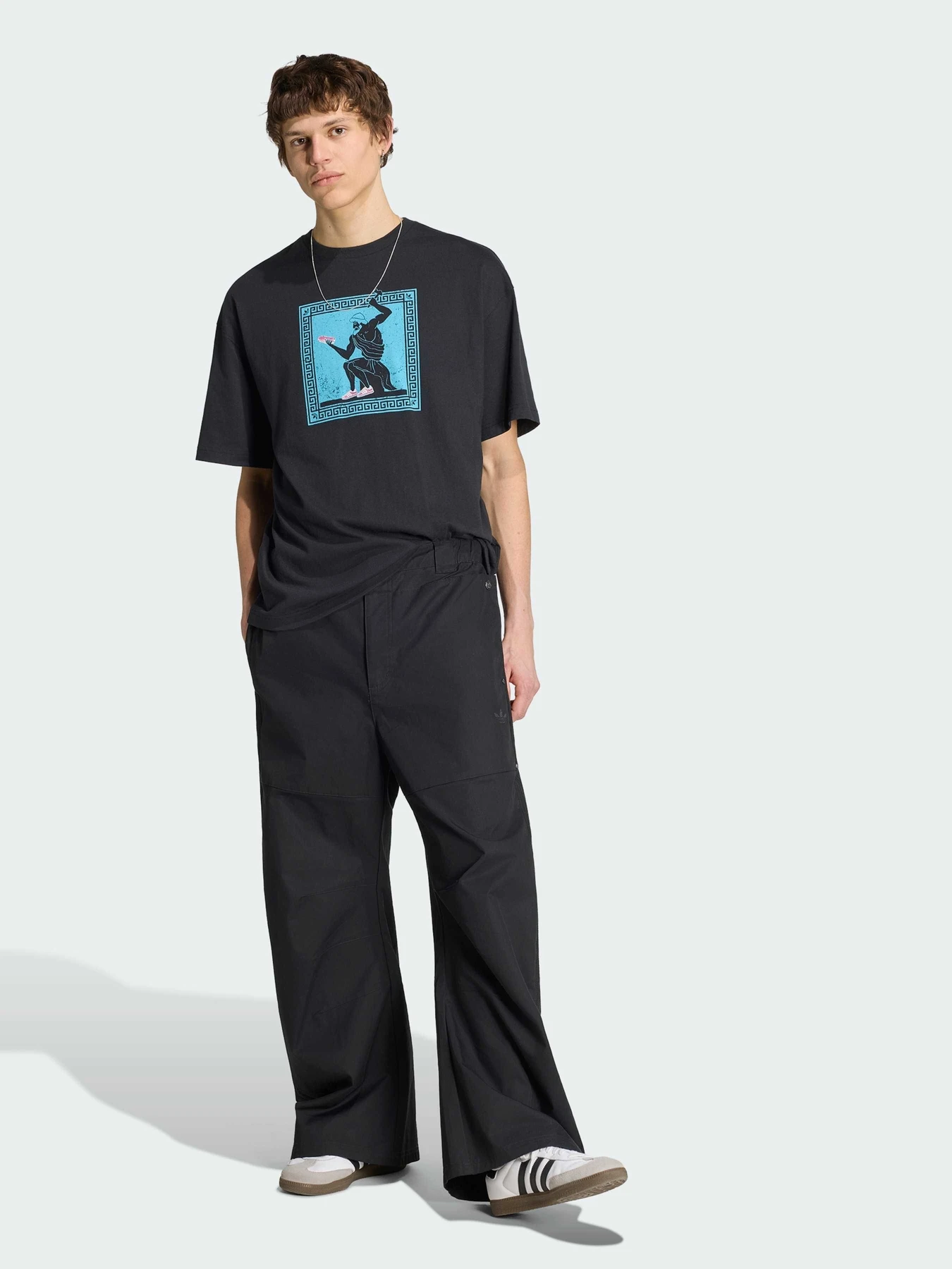 Футболки и поло Adidas Graphics модель IA5973 Футболки и поло Adidas Graphics модель IA5973 Фото