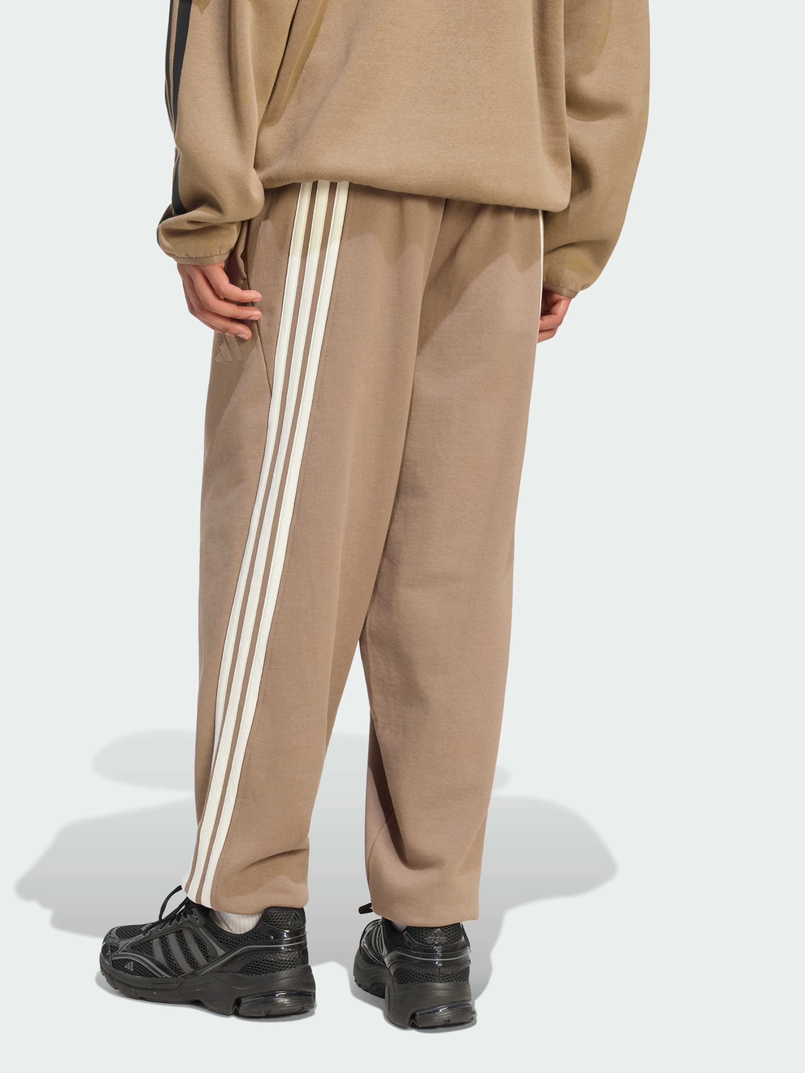 Чоловічі Повсякденні штани adidas 3 Stripes фото 2