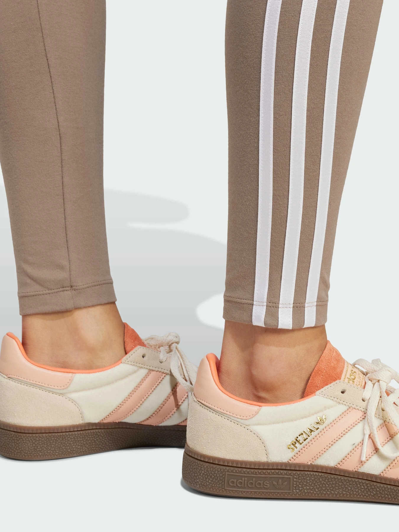 Штани Adidas 3 Stripes модель JD4982 Штани Adidas 3 Stripes модель JD4982 Фото