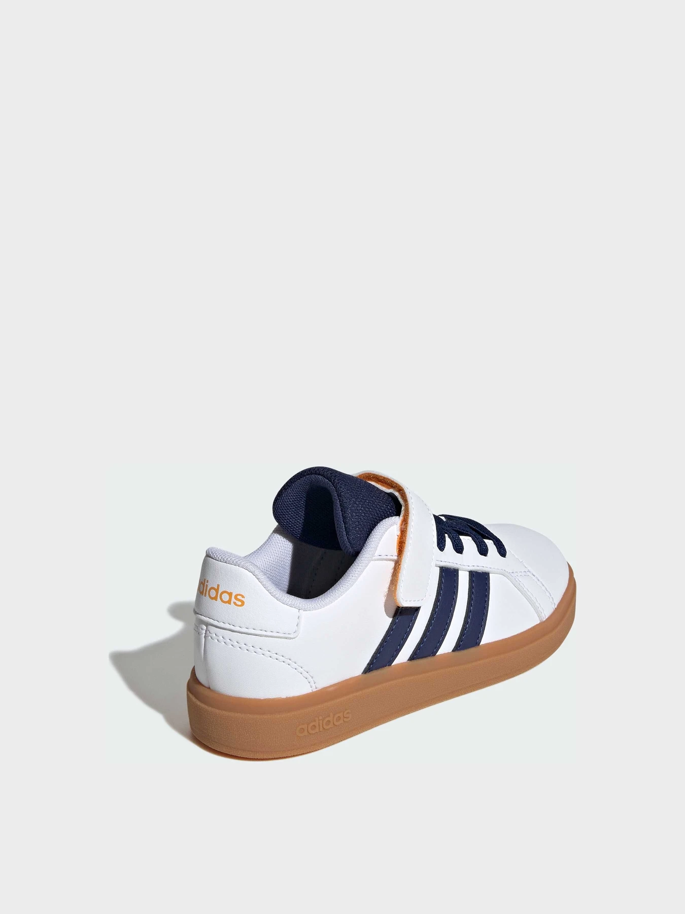 Кросівки Adidas модель JI0973 Кросівки Adidas модель JI0973 Фото