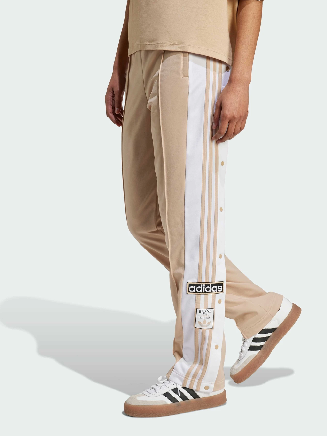 Брюки Adidas Adicolor модель IY2130 Брюки Adidas Adicolor модель IY2130 Фото