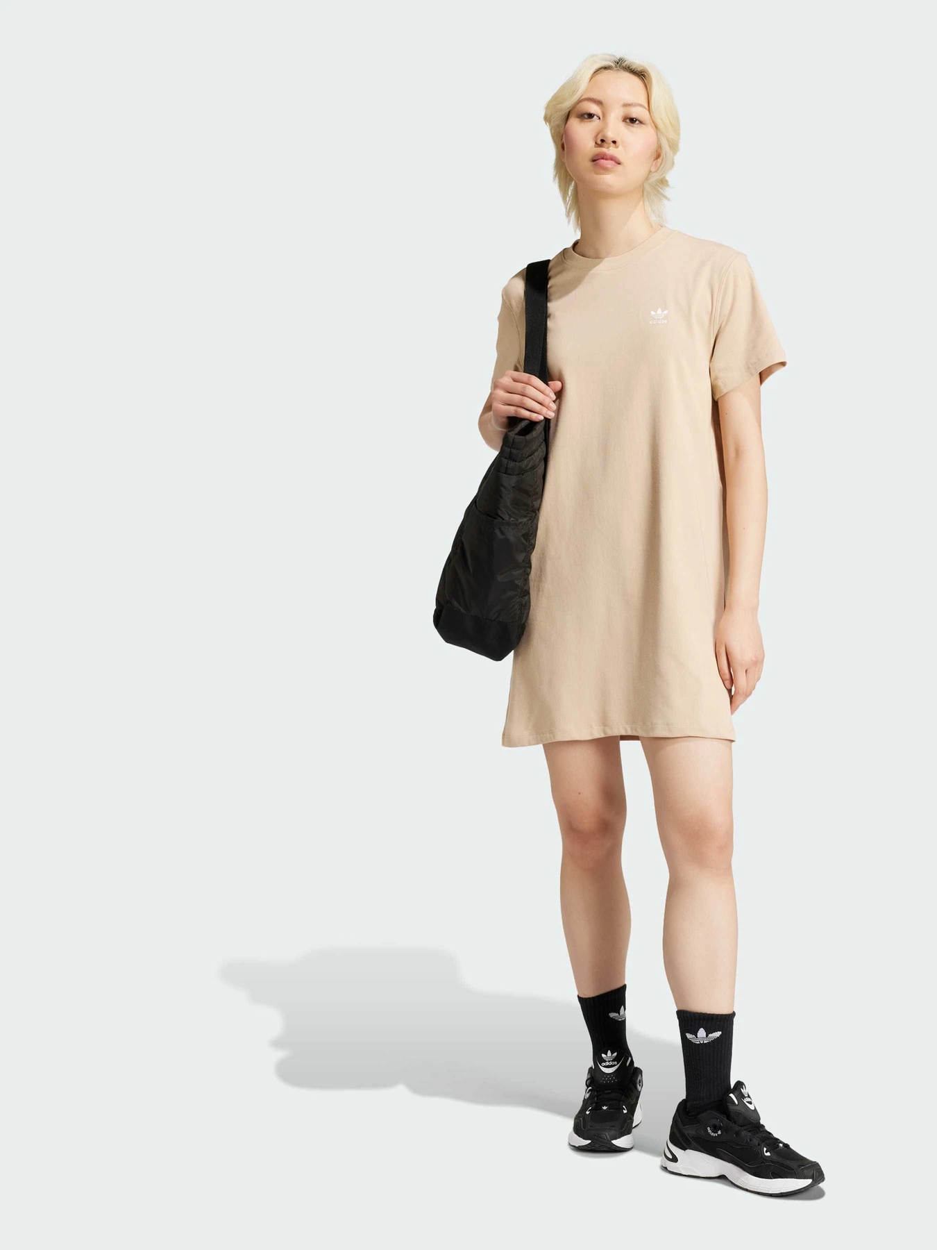 Сукні Adidas модель IY2206 Сукні Adidas модель IY2206 Фото