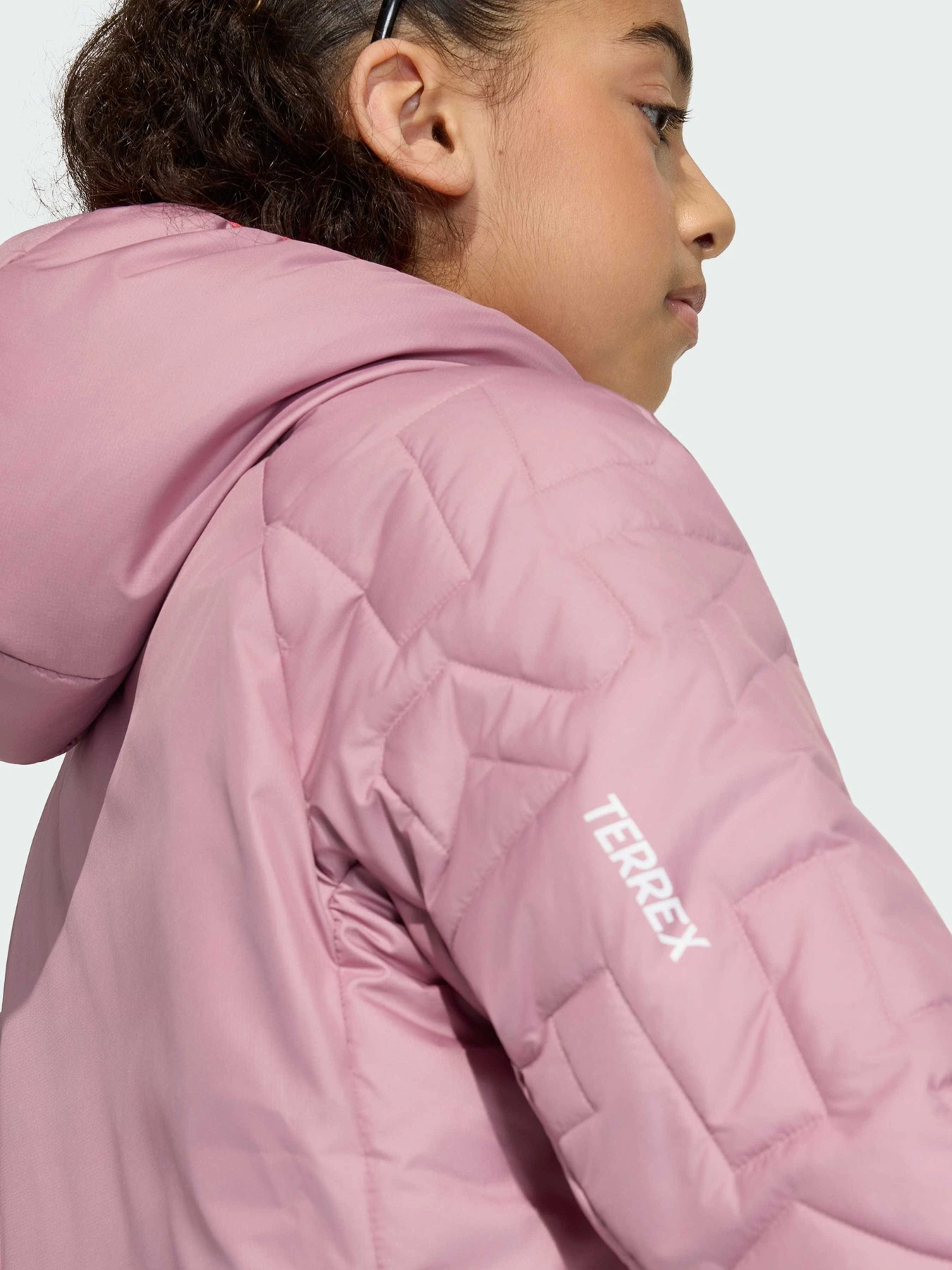 Куртки та дублянки Adidas модель KG7681 Куртки та дублянки Adidas модель KG7681 Фото