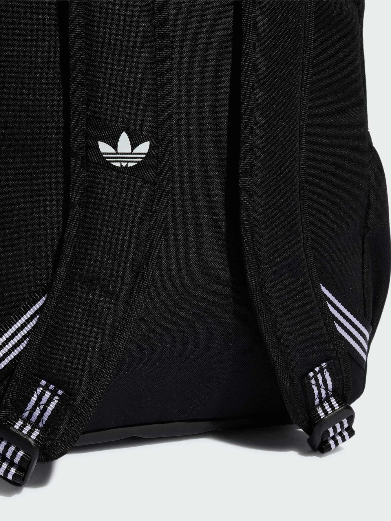 Рюкзаки Adidas Adicolor модель KQ6385 Рюкзаки Adidas Adicolor модель KQ6385 Фото