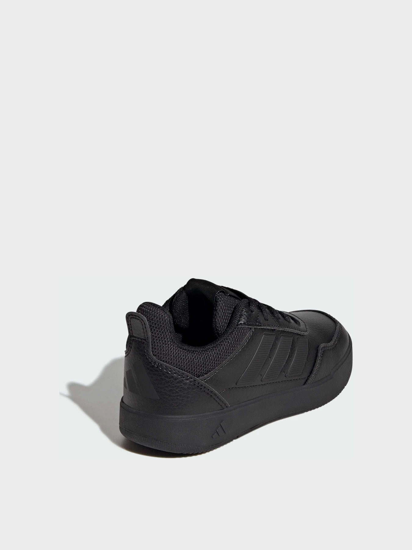 Кросівки Adidas модель JQ1861 Кросівки Adidas модель JQ1861 Фото