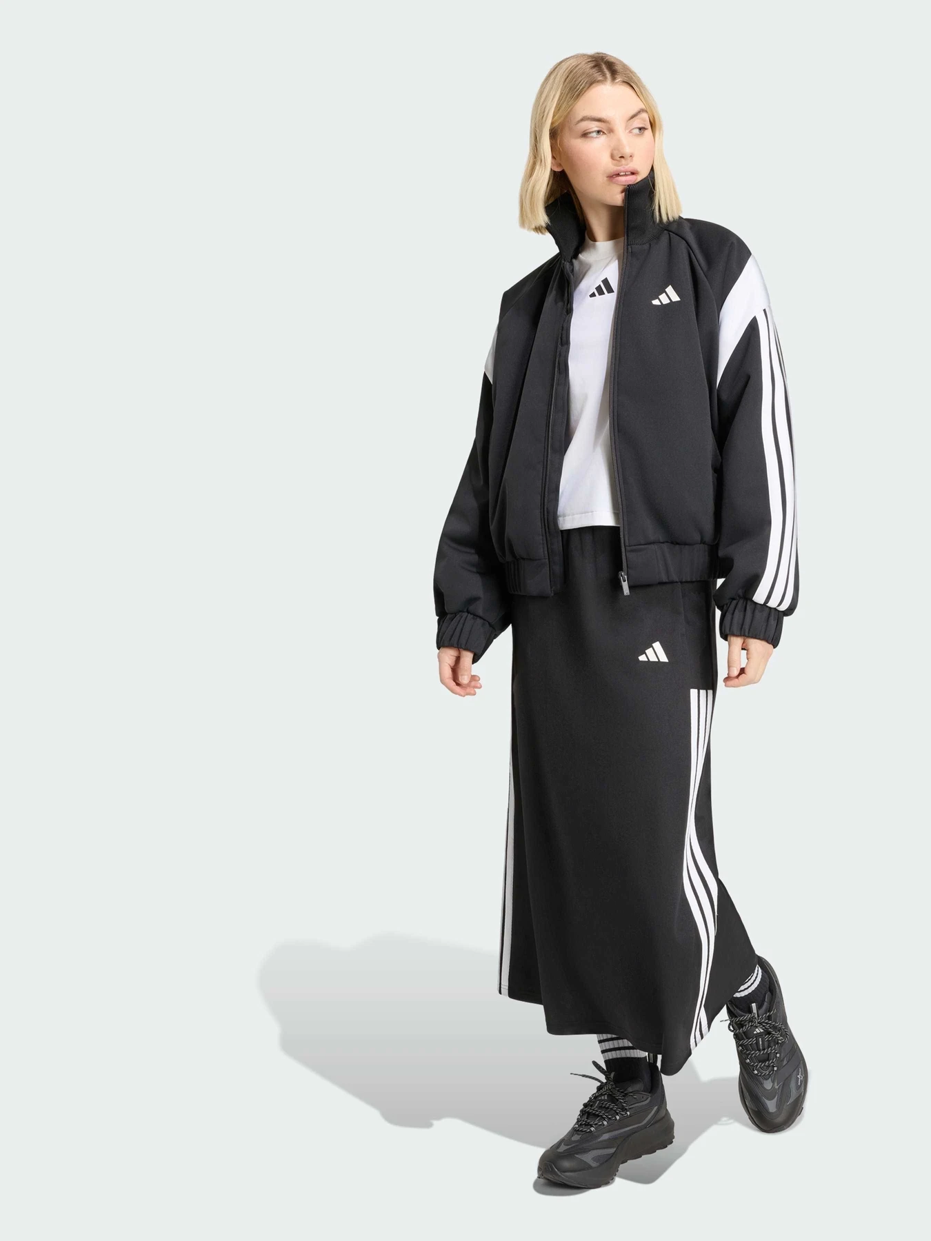 Куртки та дублянки Adidas модель KF2720 Фото