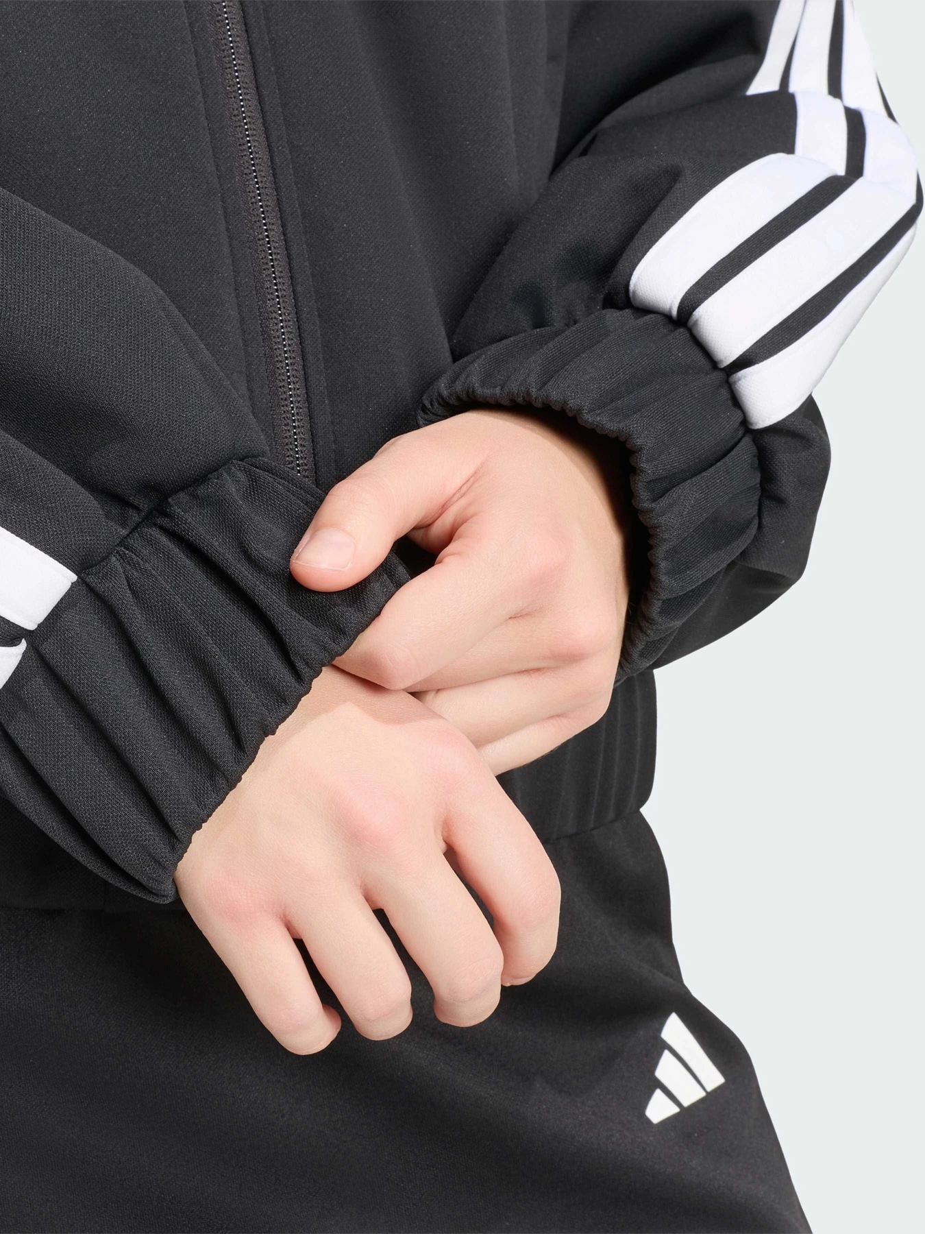 Куртки та дублянки Adidas модель KF2720 Фото