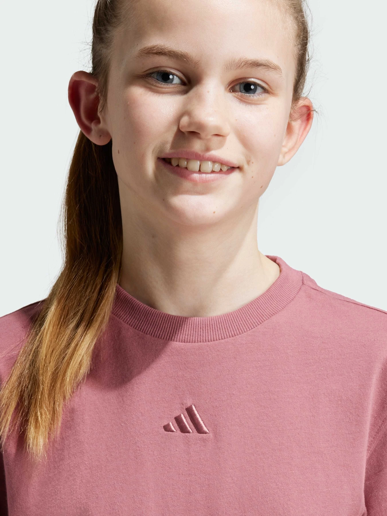 Футболки и поло Adidas модель IX9437 Футболки и поло Adidas модель IX9437 Фото