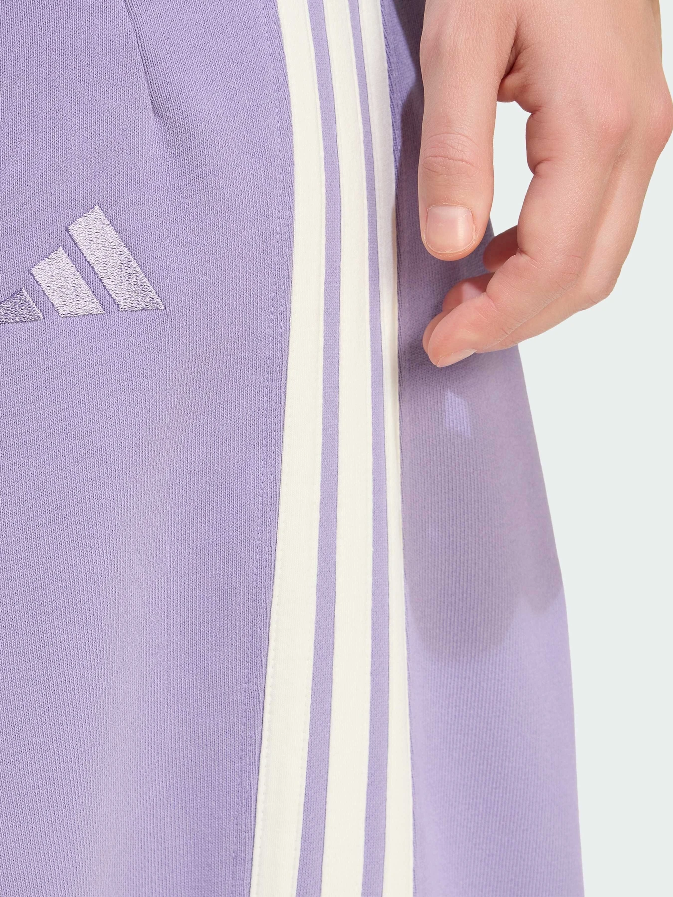 Штани Adidas 3 Stripes модель KV2236 Штани Adidas 3 Stripes модель KV2236 Фото