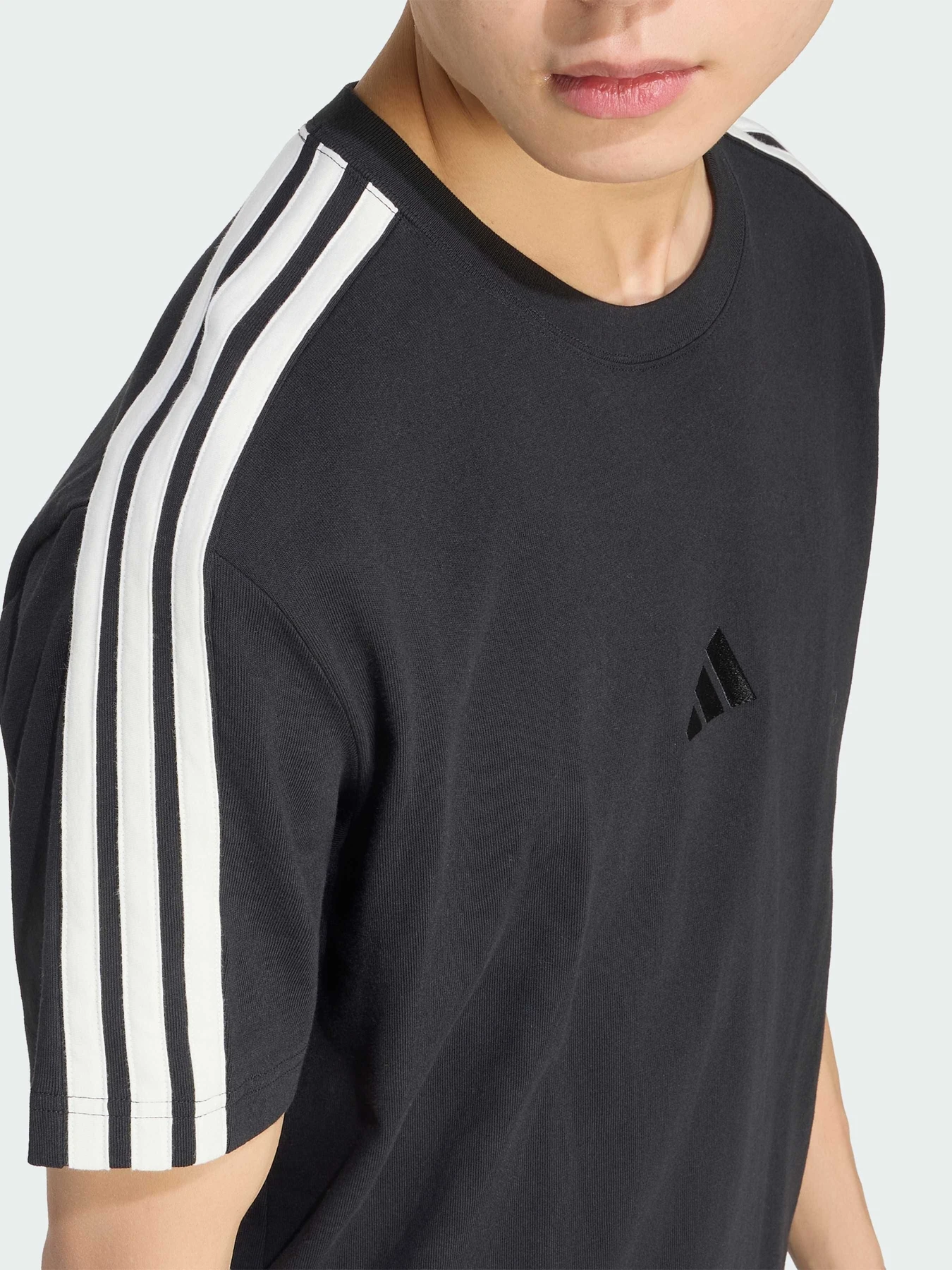 Футболки і поло Adidas 3 Stripes модель KZ0701 Футболки і поло Adidas 3 Stripes модель KZ0701 Фото
