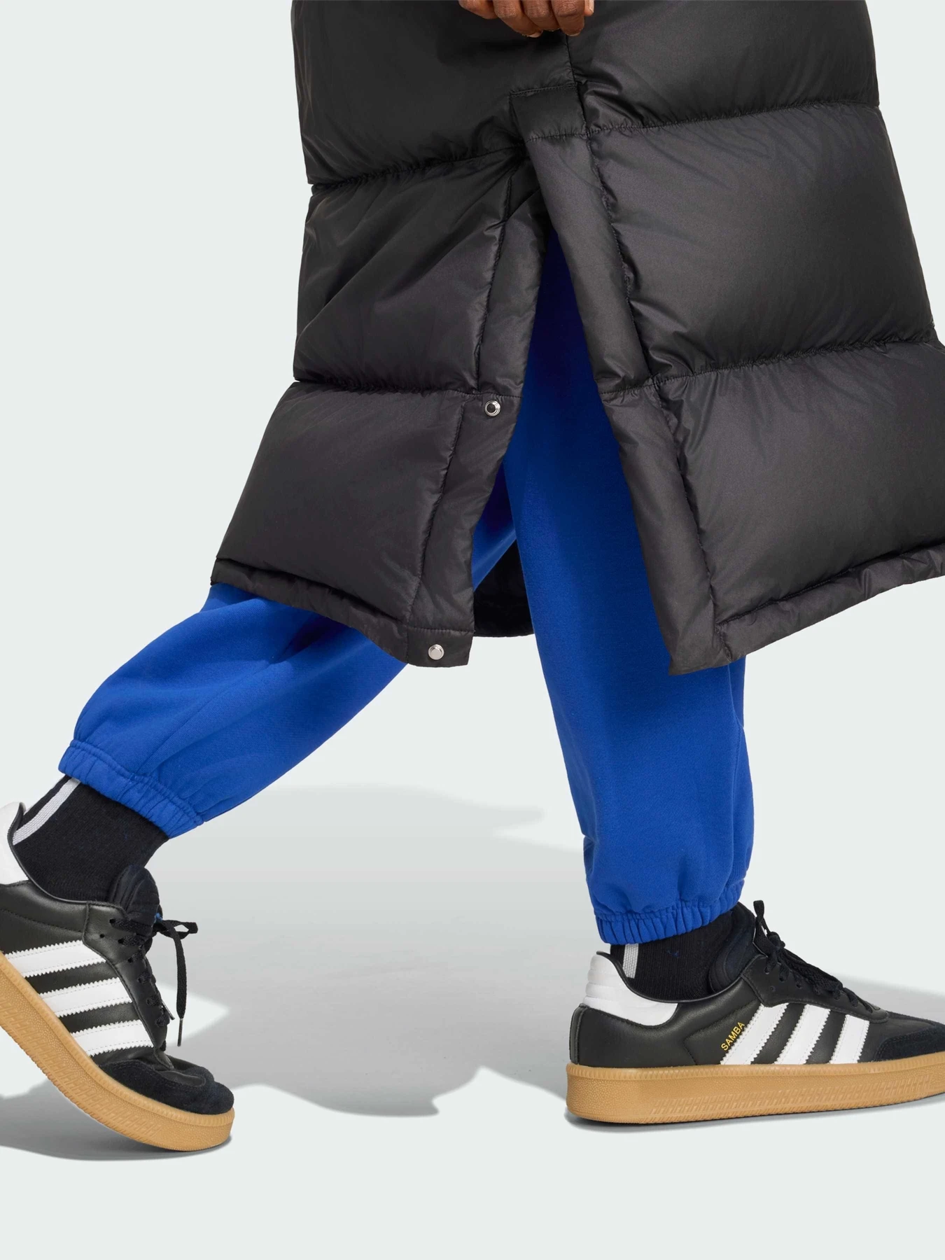 Куртки та дублянки Adidas Adidas Essentials модель KT4239 Фото