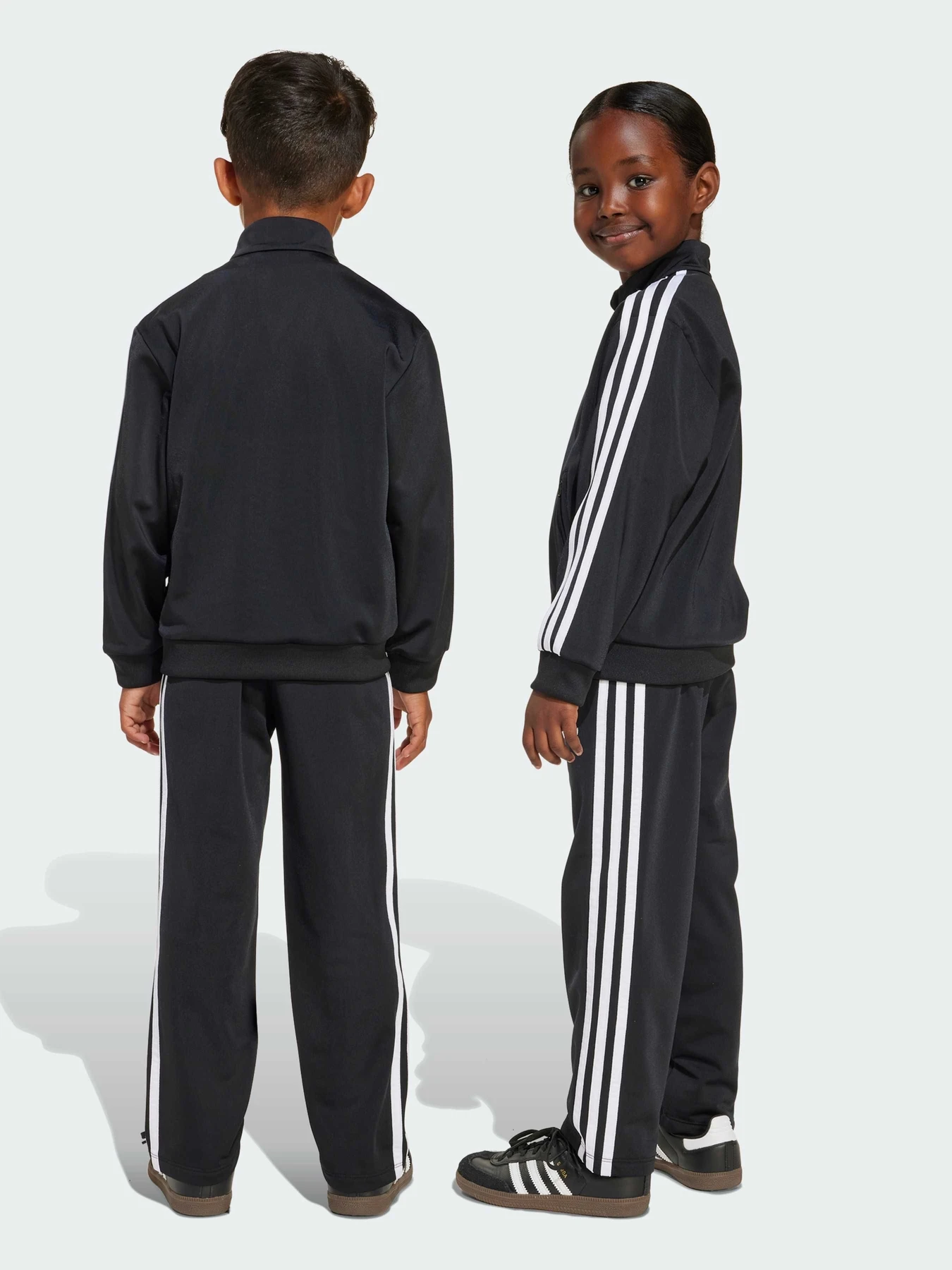 Костюмы Adidas модель KD3299 Костюмы Adidas модель KD3299 Фото