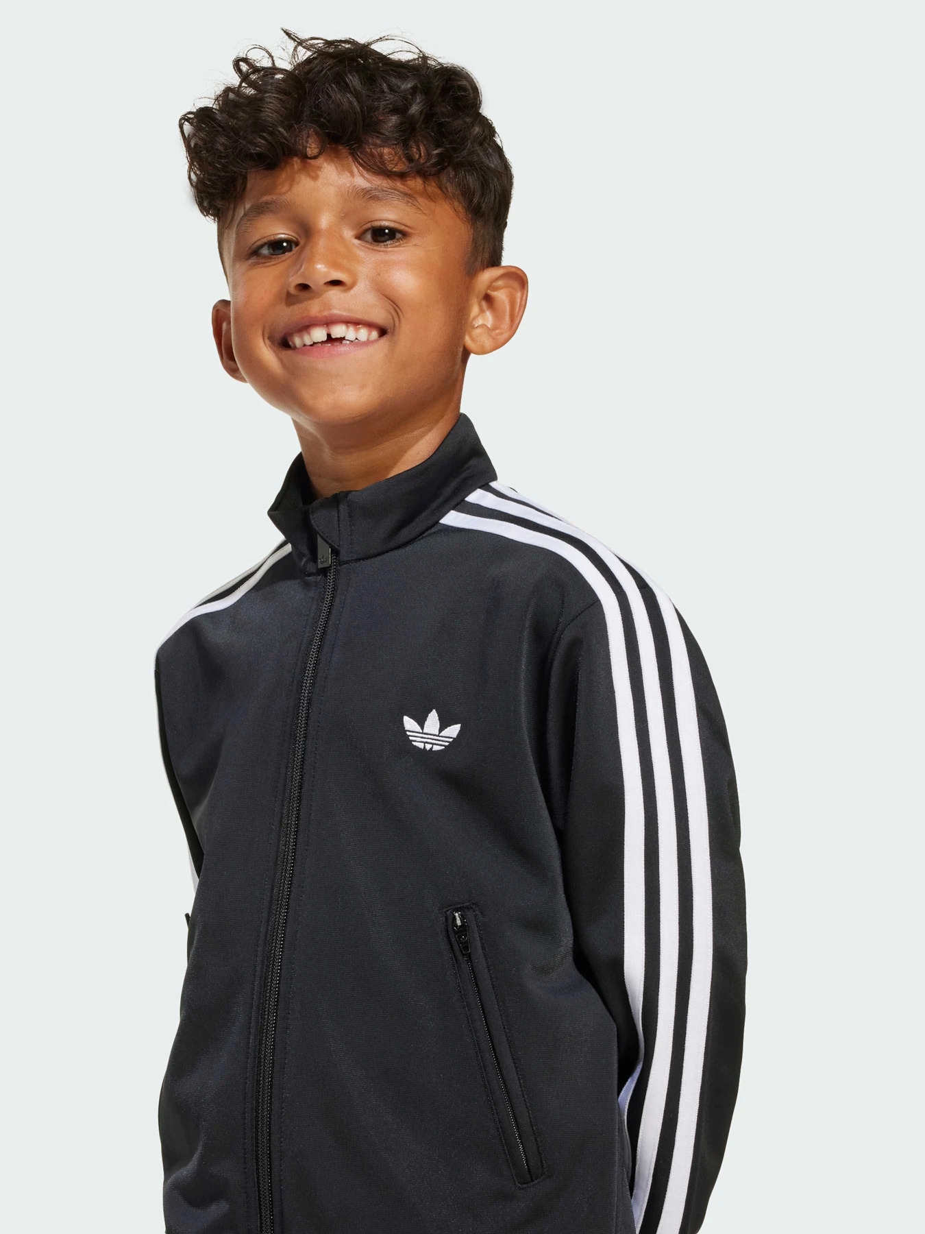 Костюмы Adidas модель KD3299 Костюмы Adidas модель KD3299 Фото