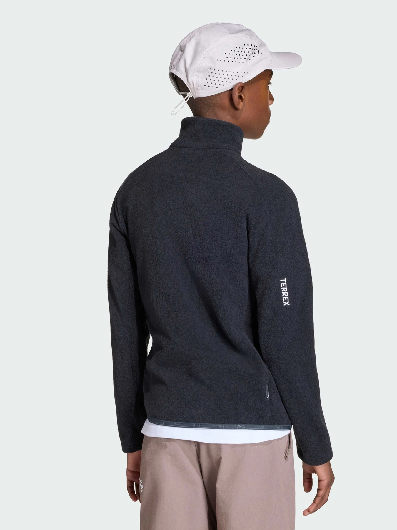 Куртки и дубленки Adidas модель JY2439 Куртки и дубленки Adidas модель JY2439 Фото
