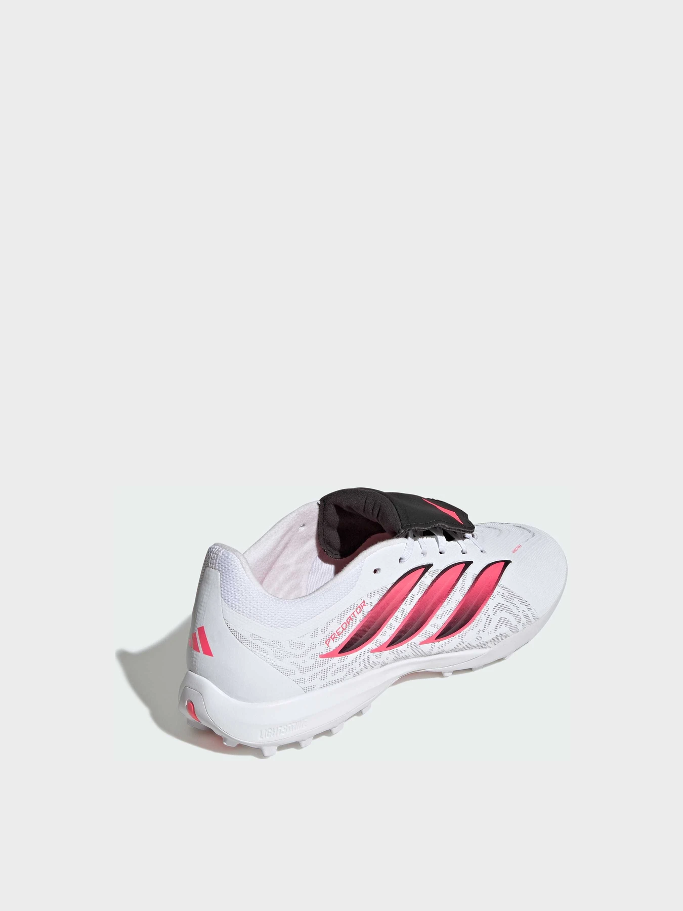 Кроссовки Adidas Predator модель IH7213 Фото