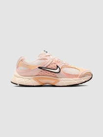 Кроссовки NIKE V5 Rnr модель II6294-102 Фото