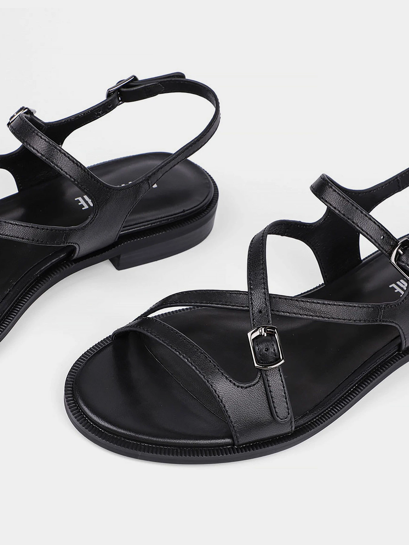 Сандалии MIRATON модель 1873-58-2 Сандалии MIRATON модель 1873-58-2 Фото