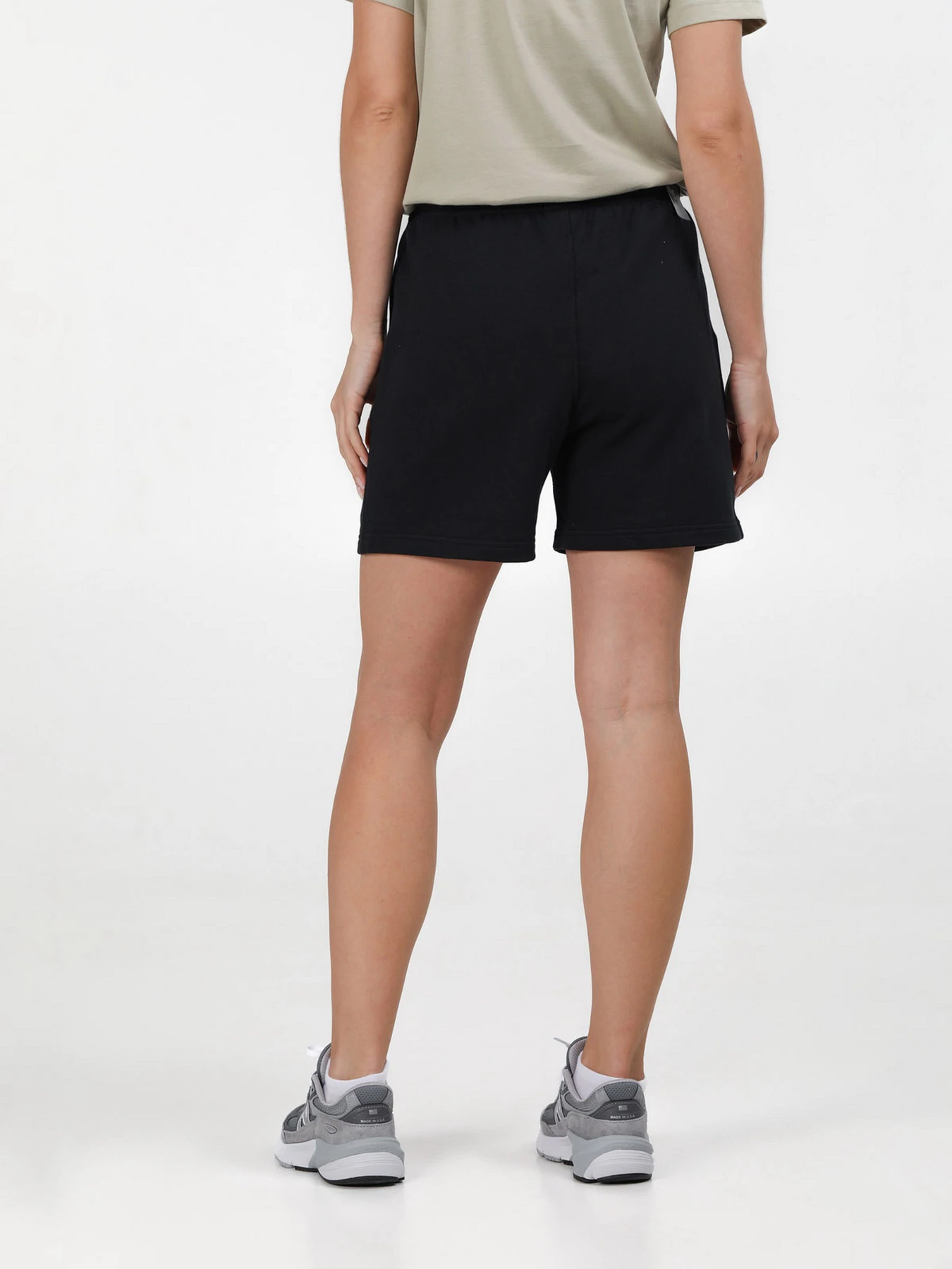 Шорты New Balance модель WS41508BK Шорты New Balance модель WS41508BK Фото