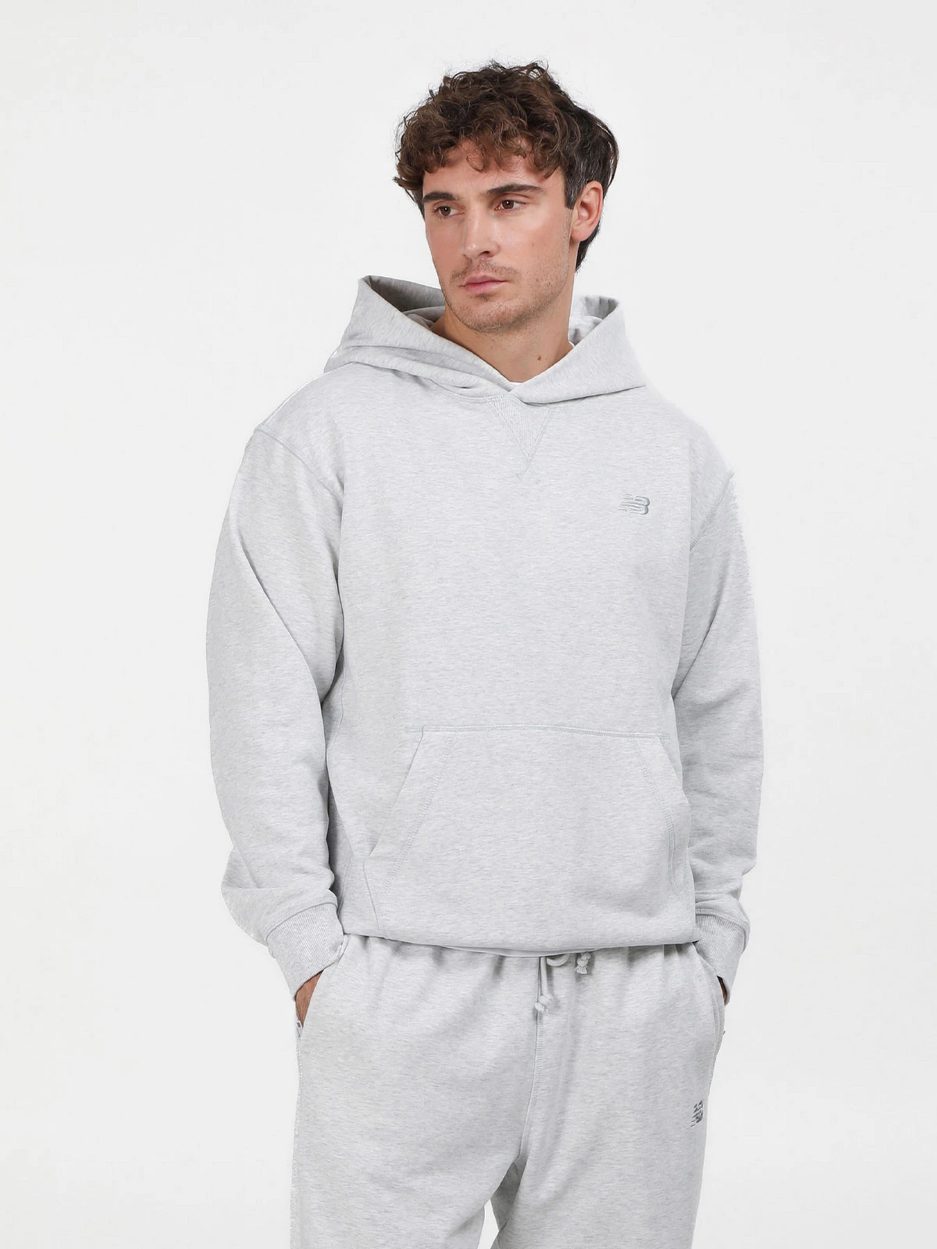 Худи и свитшоты New Balance модель MT41534AHH Худи и свитшоты New Balance модель MT41534AHH Фото
