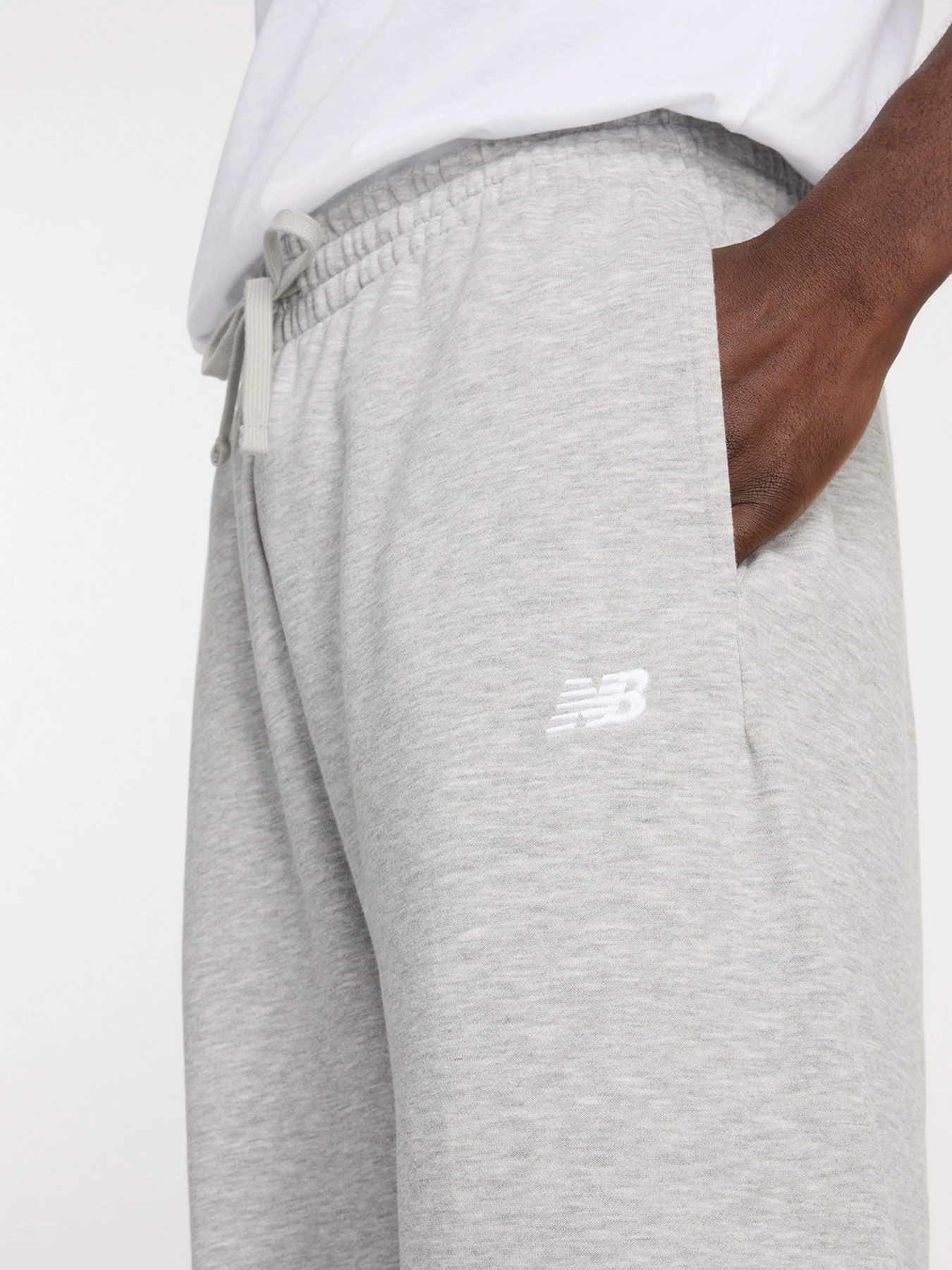 Брюки New Balance модель MP41519AG Брюки New Balance модель MP41519AG Фото