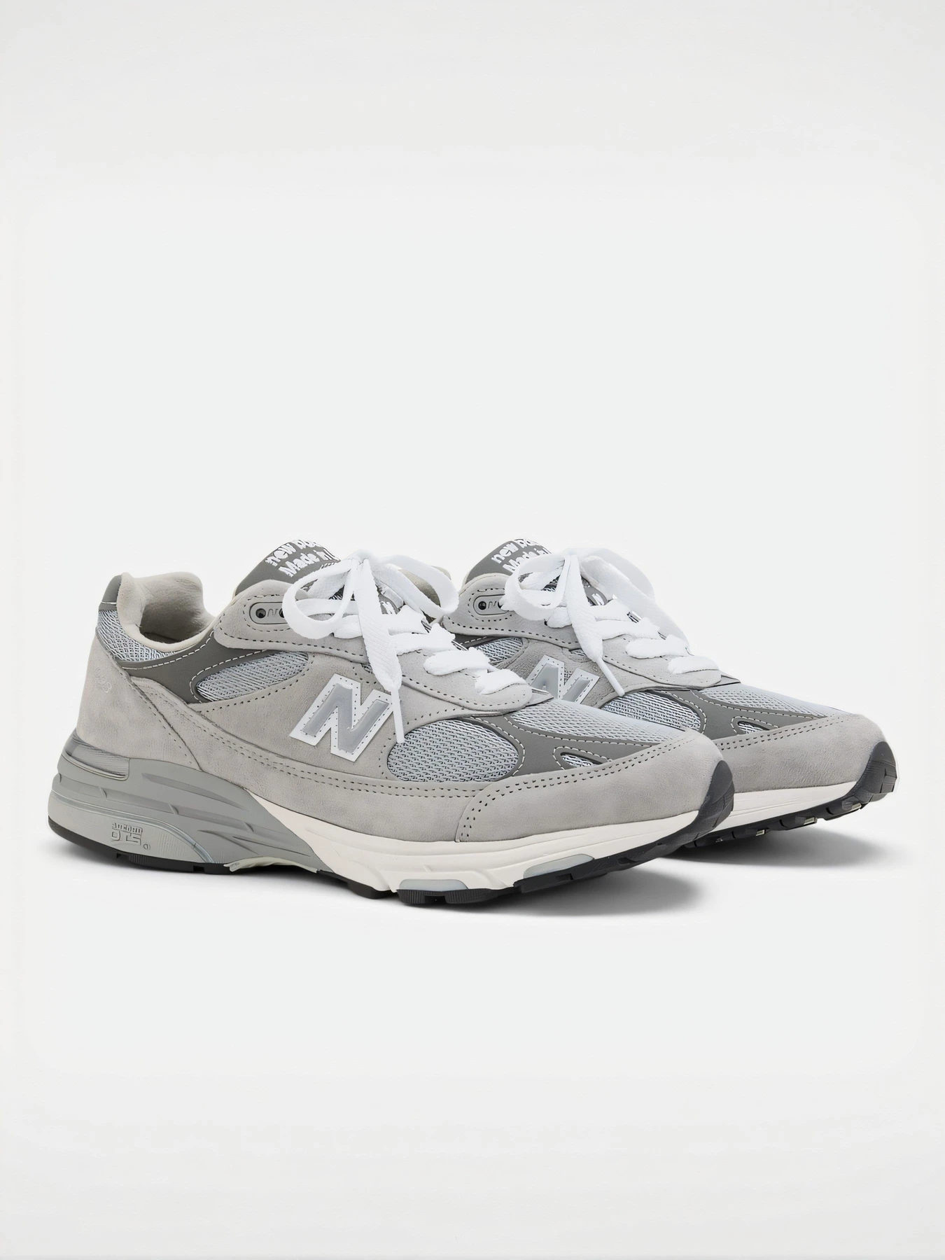 Кроссовки New Balance модель WR993GL Фото