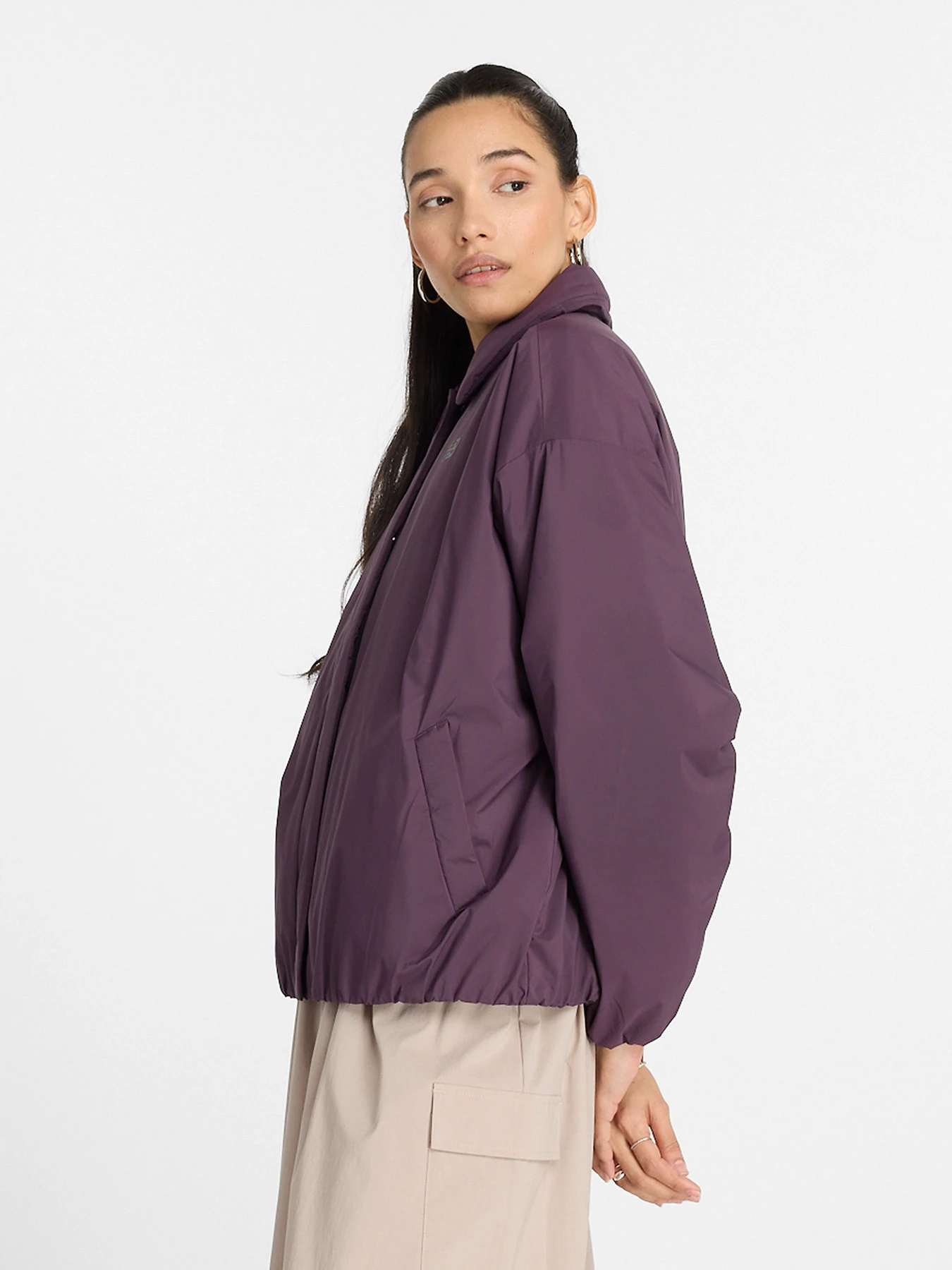 Куртки и дубленки New Balance модель WJ43506PLN Куртки и дубленки New Balance модель WJ43506PLN Фото