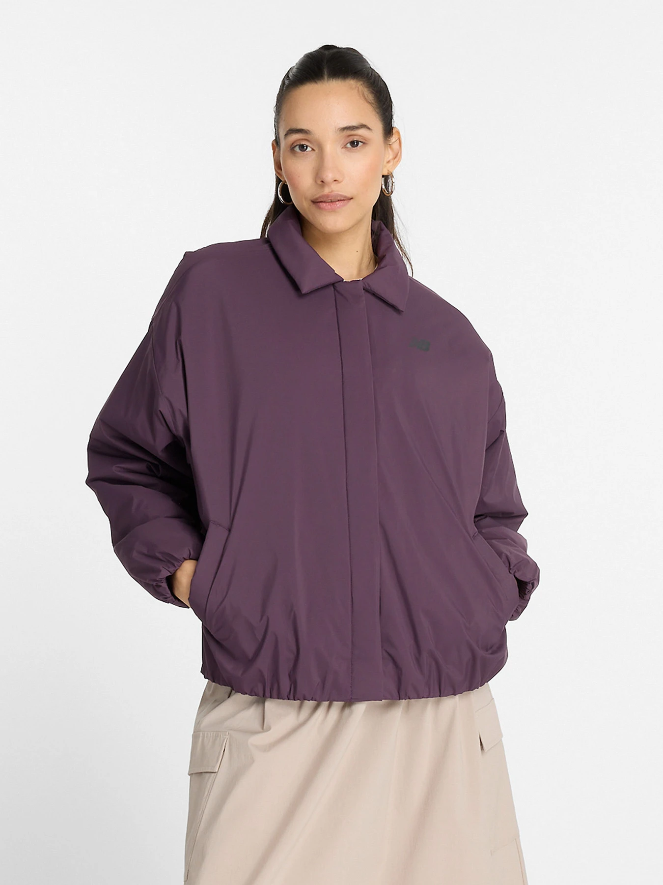 Куртки и дубленки New Balance модель WJ43506PLN Куртки и дубленки New Balance модель WJ43506PLN Фото