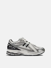 Кроссовки New Balance 1906R модель M1906RER Фото