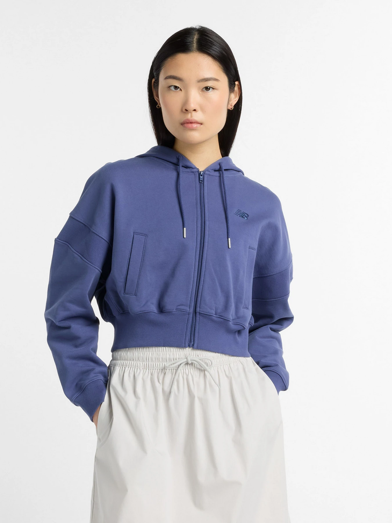 Худи и свитшоты New Balance модель WJ51506DRE Худи и свитшоты New Balance модель WJ51506DRE Фото