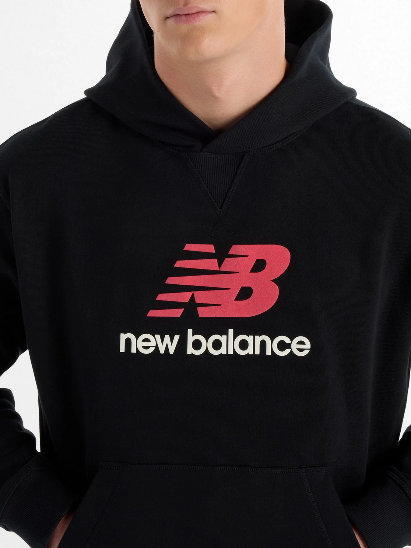 Худи и свитшоты New Balance модель MT51512BK Худи и свитшоты New Balance модель MT51512BK Фото