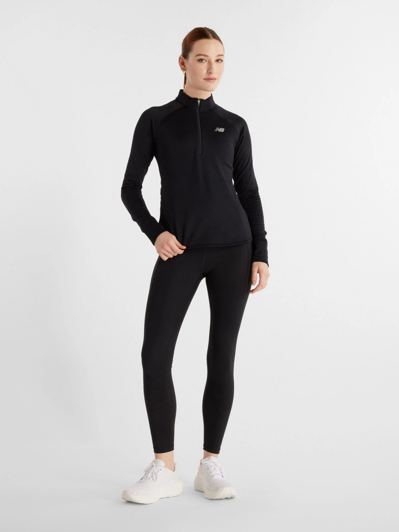 Худи и свитшоты New Balance модель WT43200BK Худи и свитшоты New Balance модель WT43200BK Фото