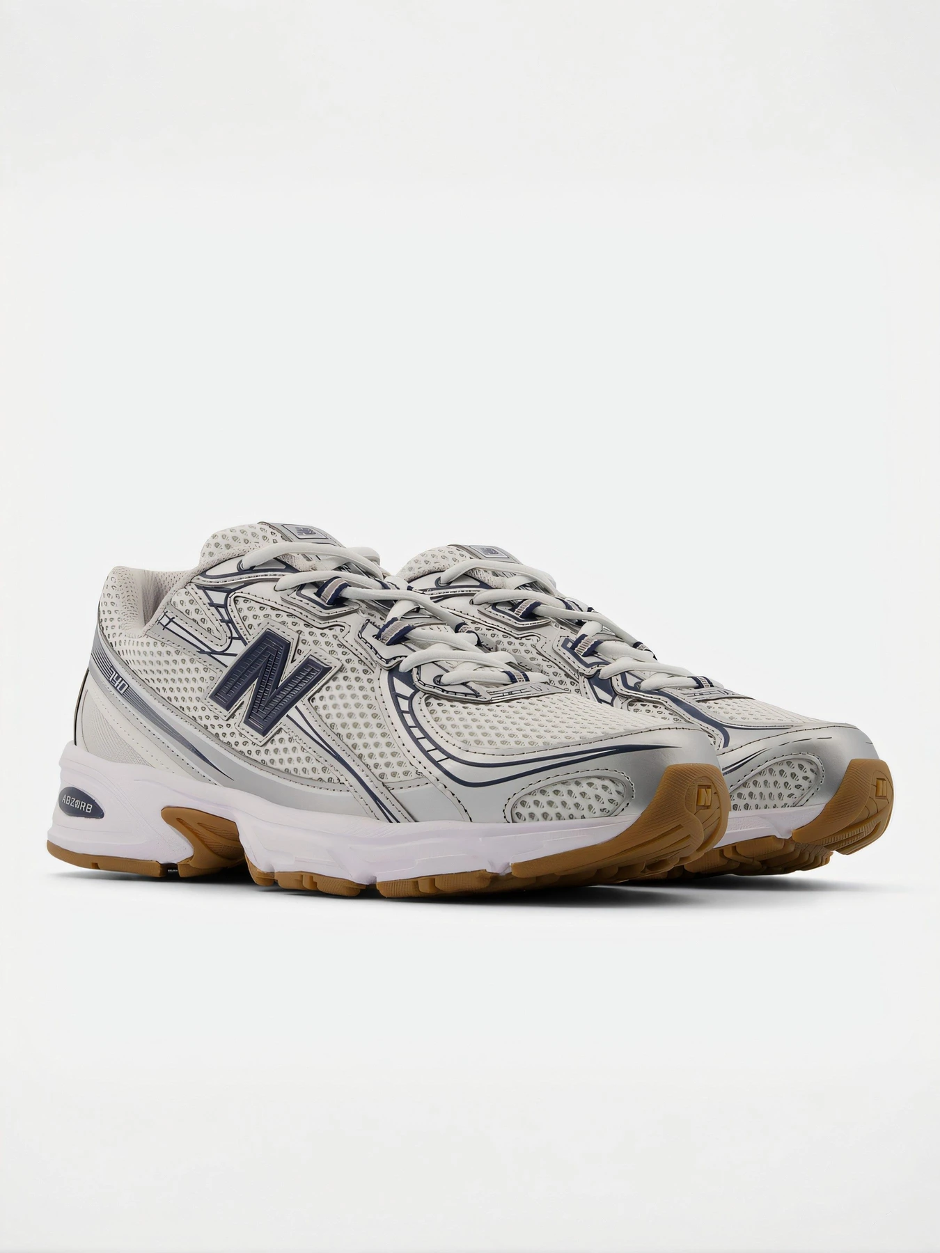 Кроссовки New Balance модель U740SN2 Кроссовки New Balance модель U740SN2 Фото