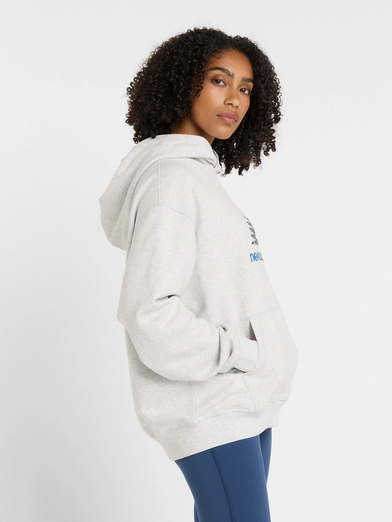 Худи и свитшоты New Balance модель WT51501AHH Худи и свитшоты New Balance модель WT51501AHH Фото