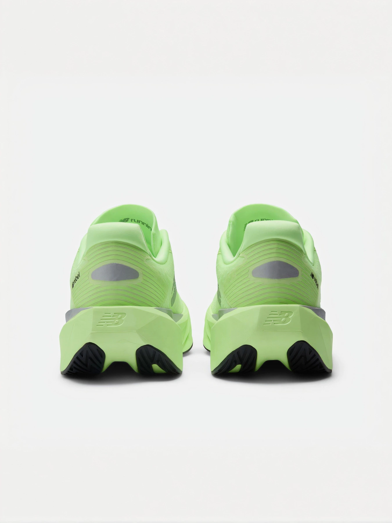 Кросівки New Balance модель WFCXLZ5 Кросівки New Balance модель WFCXLZ5 Фото