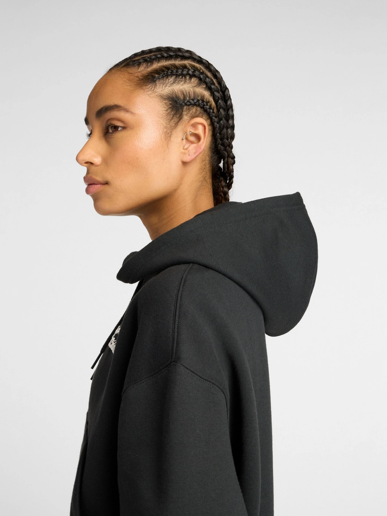 Худи и свитшоты New Balance модель WJ53509BK Худи и свитшоты New Balance модель WJ53509BK Фото