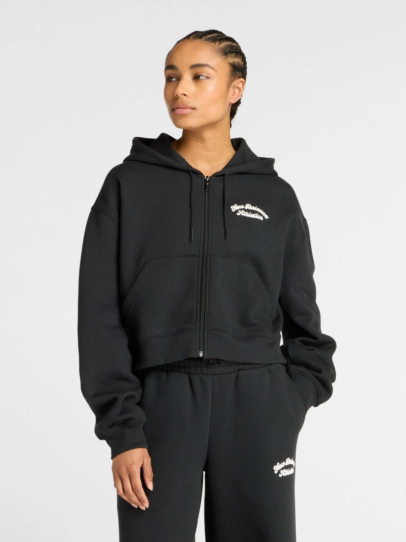 Худи и свитшоты New Balance модель WJ53509BK Худи и свитшоты New Balance модель WJ53509BK Фото