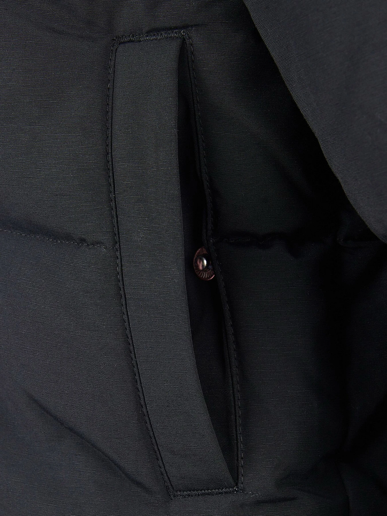 Куртки и дубленки New Balance WIDE BAFFLE PUFFER COAT модель LAKG0230BK Фото