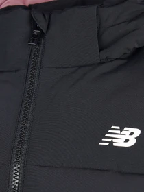 Куртки и дубленки New Balance WIDE BAFFLE PUFFER COAT модель LAKG0230BK Фото