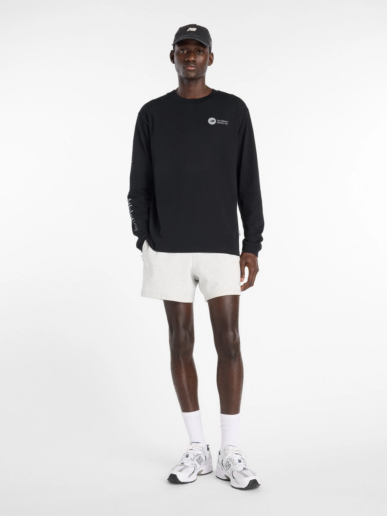 Худи и свитшоты New Balance модель MT61H4CYBK Худи и свитшоты New Balance модель MT61H4CYBK Фото