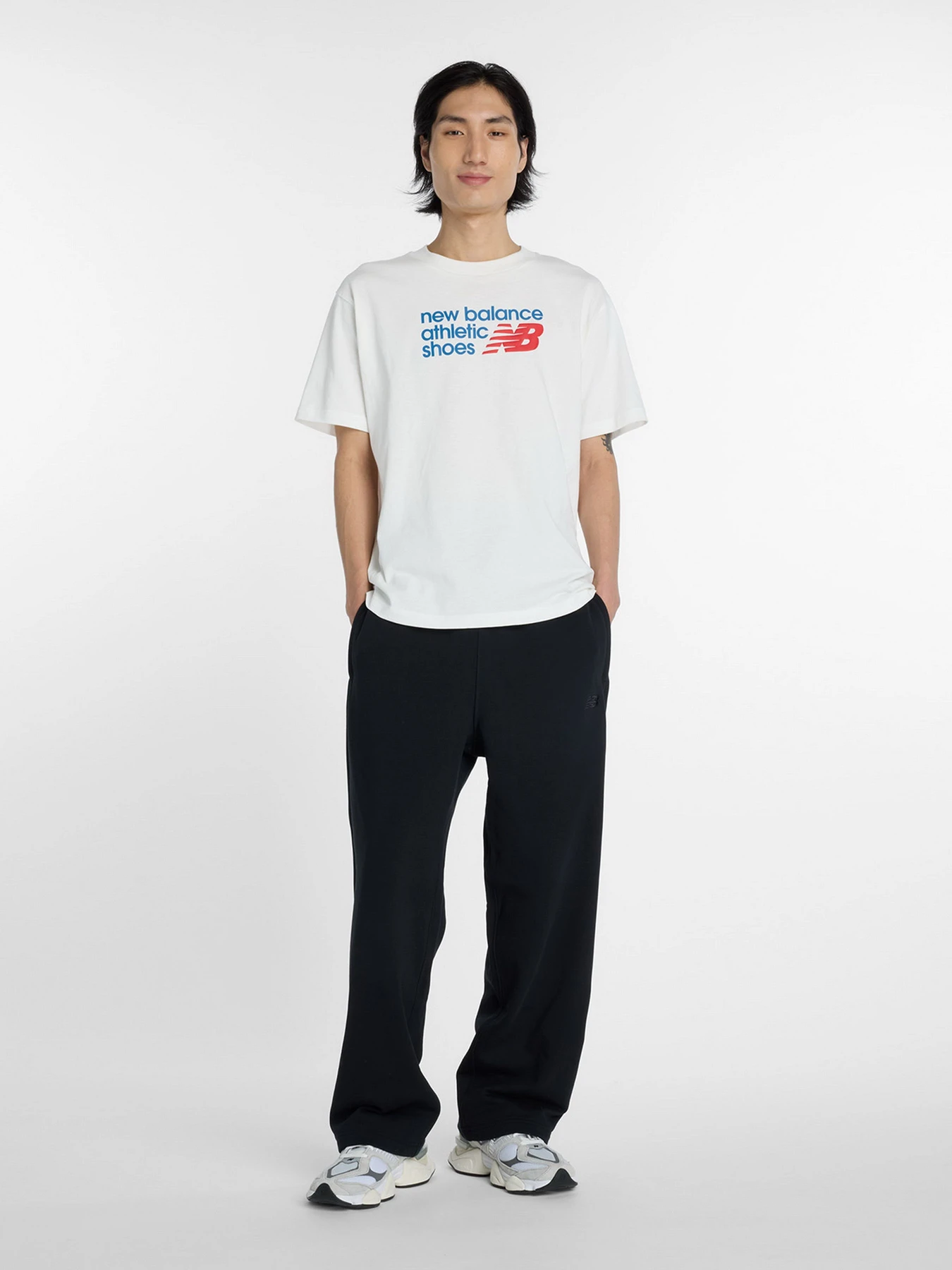 Брюки New Balance модель MP53504BK Брюки New Balance модель MP53504BK Фото