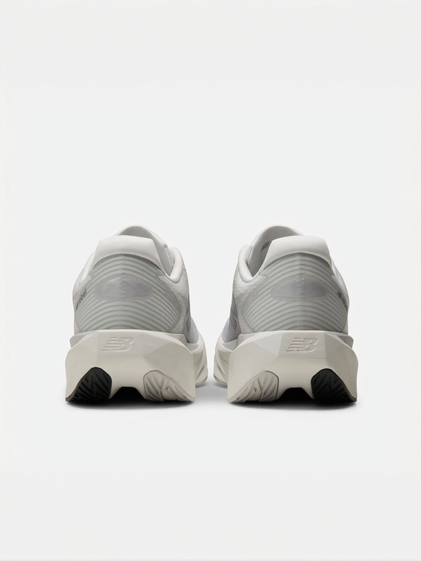 Кроссовки New Balance модель MFCX3NO Кроссовки New Balance модель MFCX3NO Фото