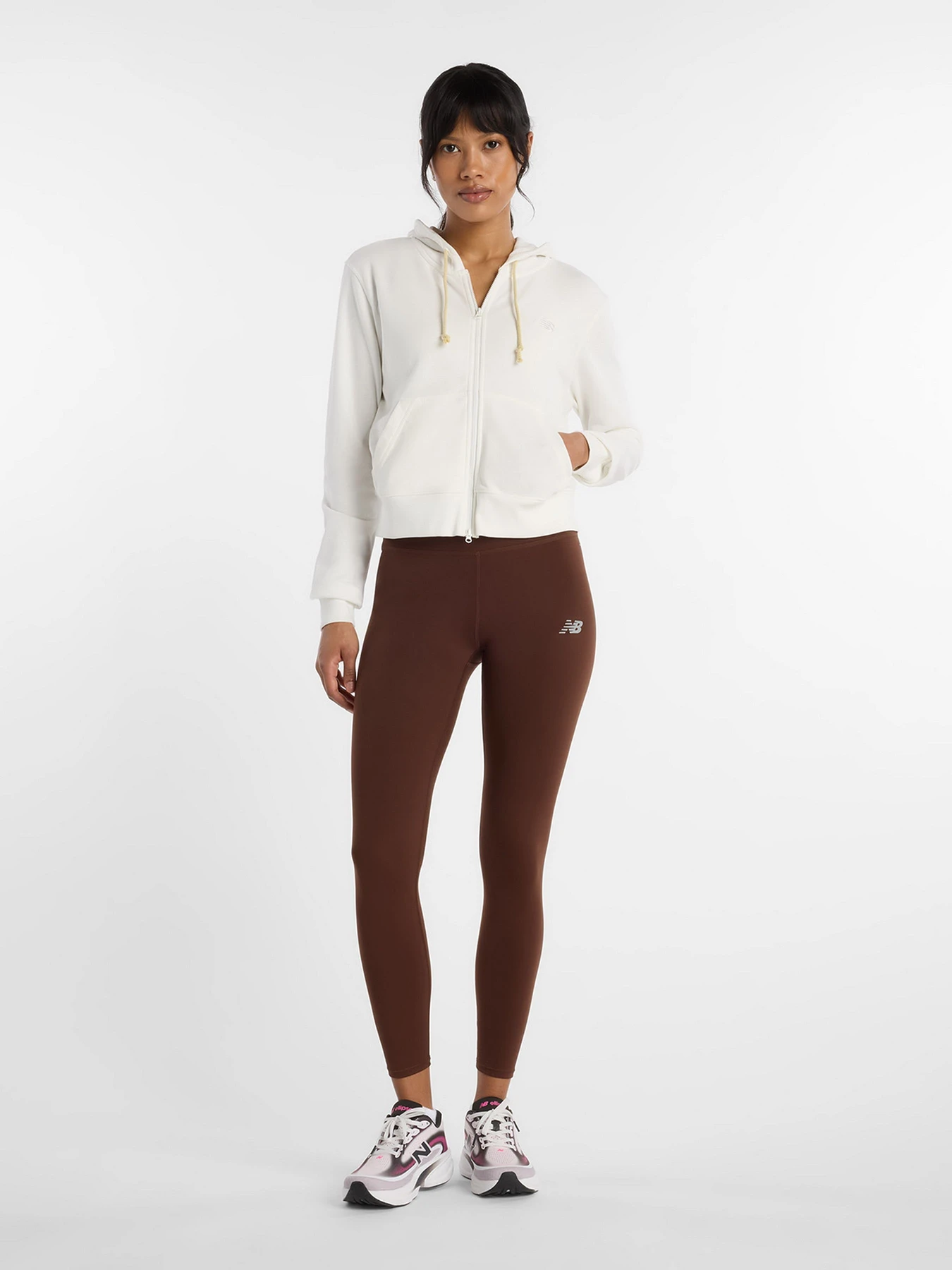 Худи и свитшоты New Balance модель WJ53508SST Фото