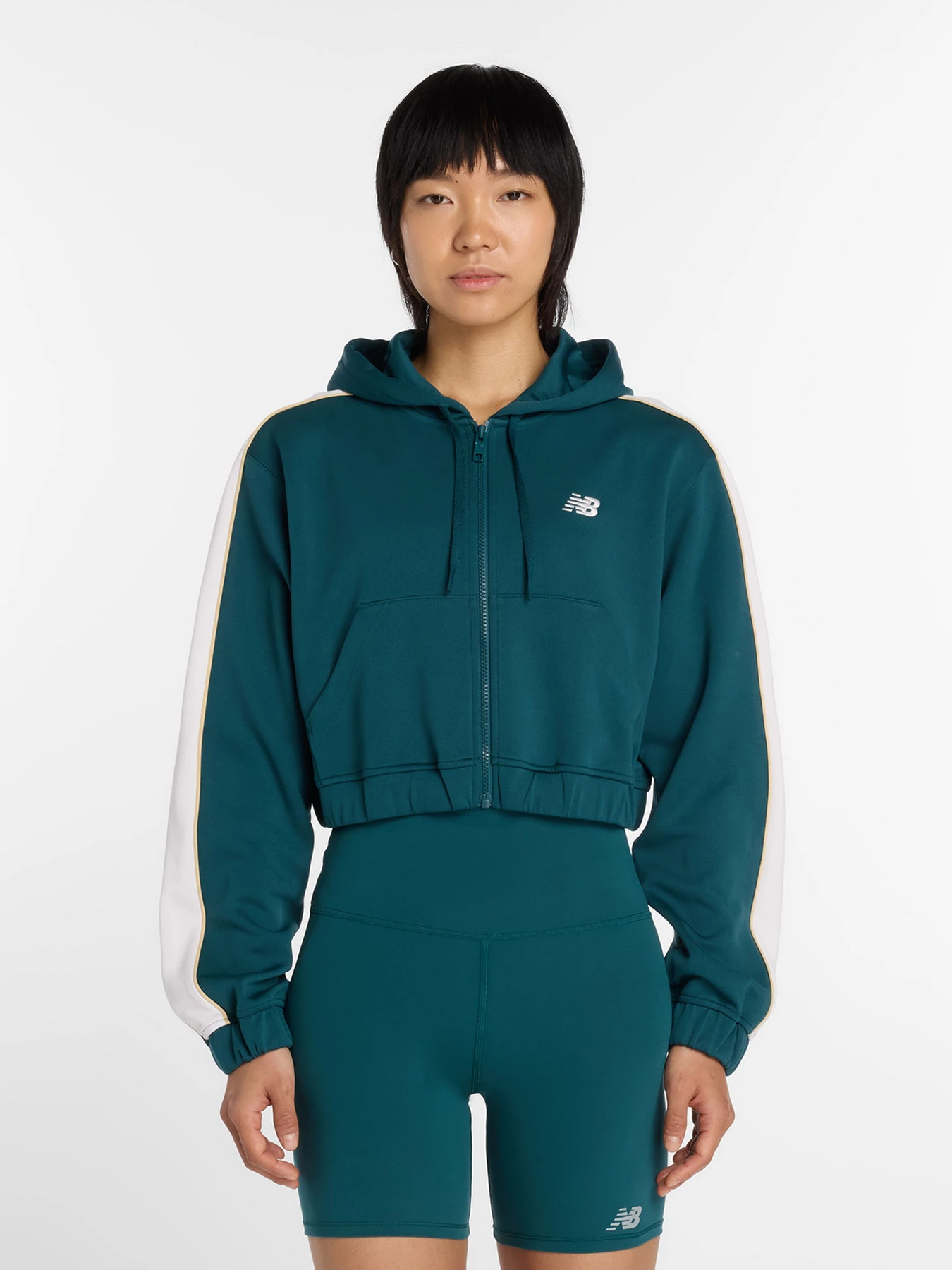 Худи и свитшоты New Balance модель WJ61B759AAV Фото