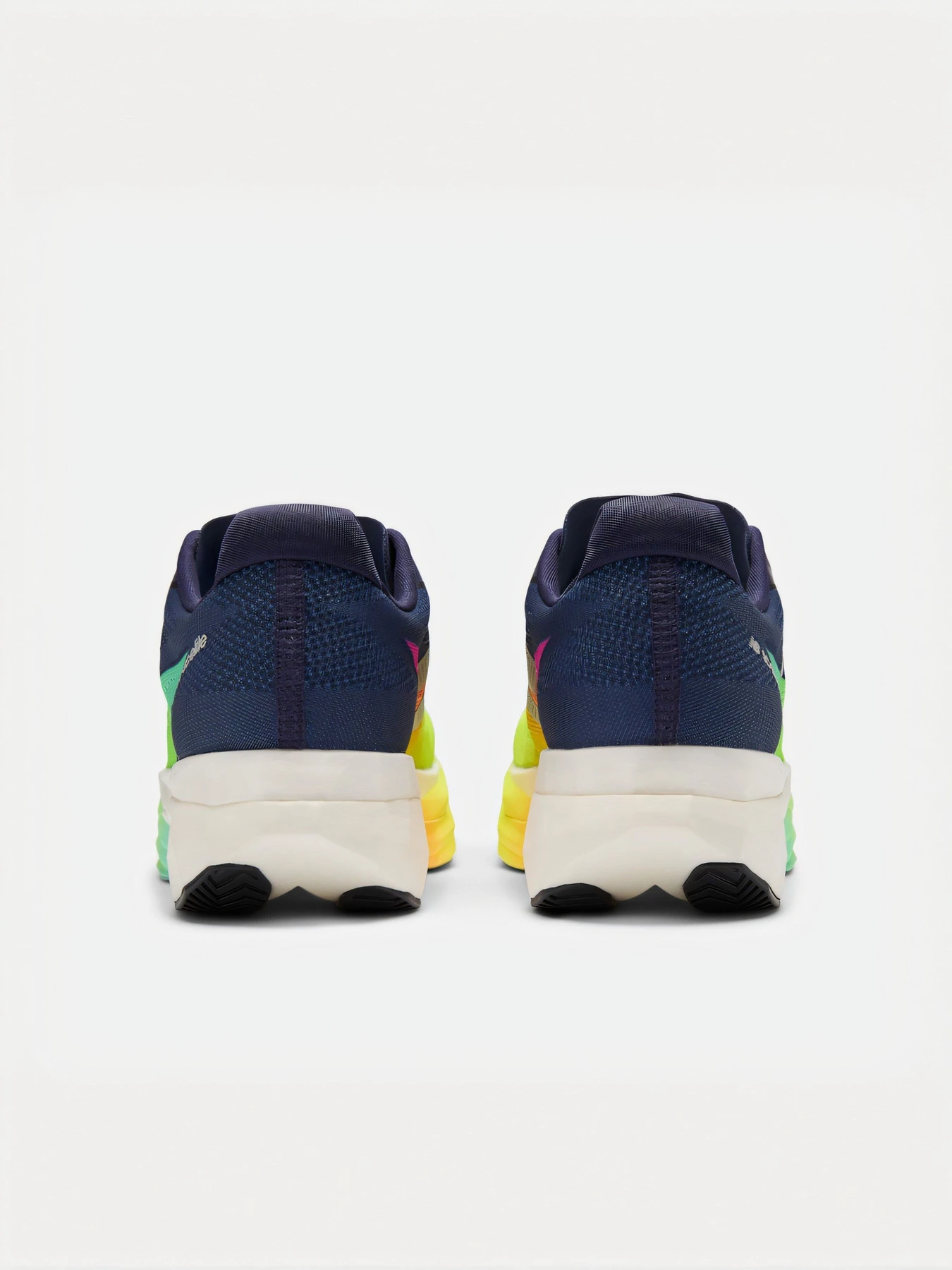 Кросівки New Balance модель WRCEL7UH Кросівки New Balance модель WRCEL7UH Фото