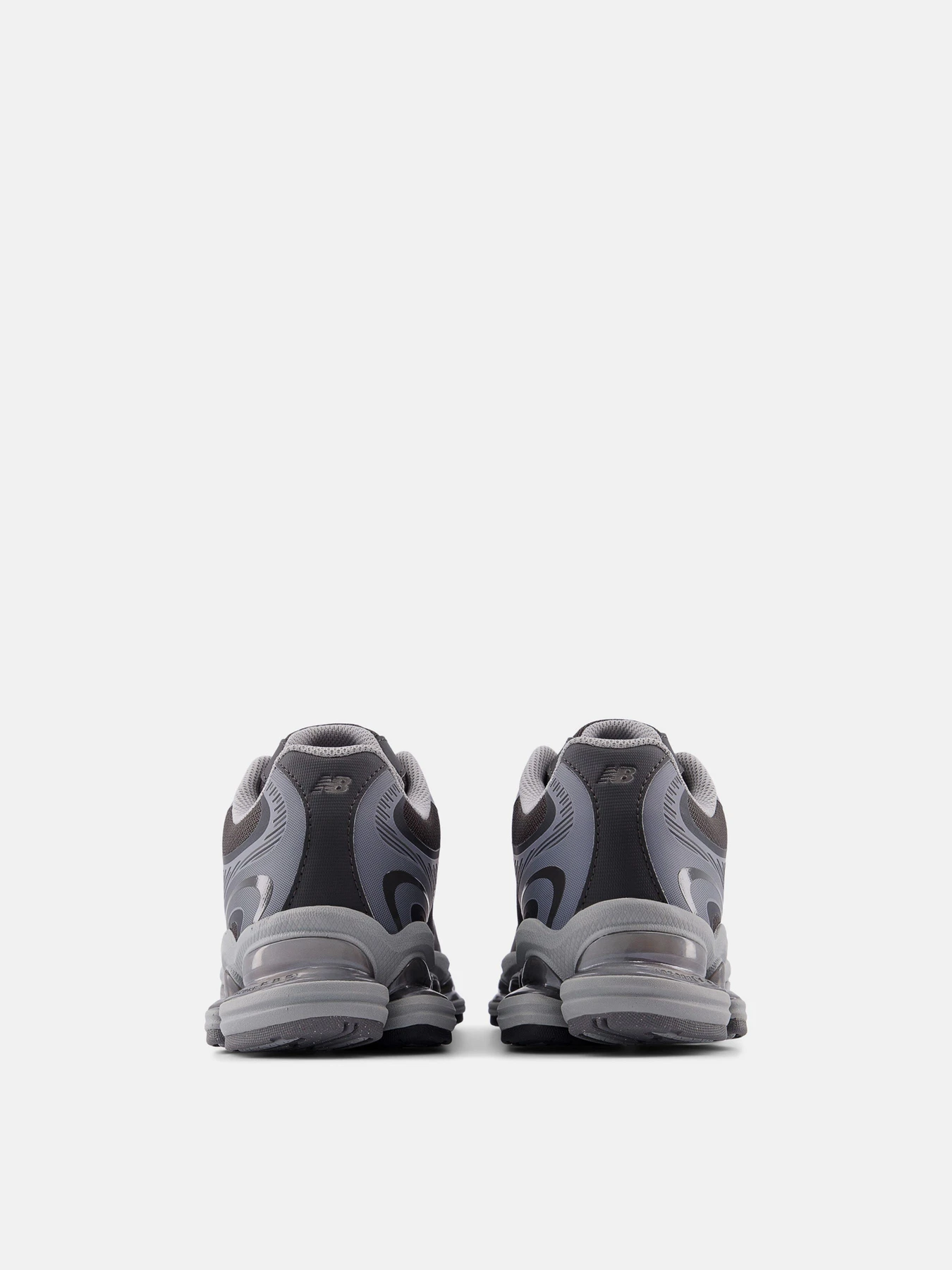 Кроссовки New Balance модель U2000420 Фото