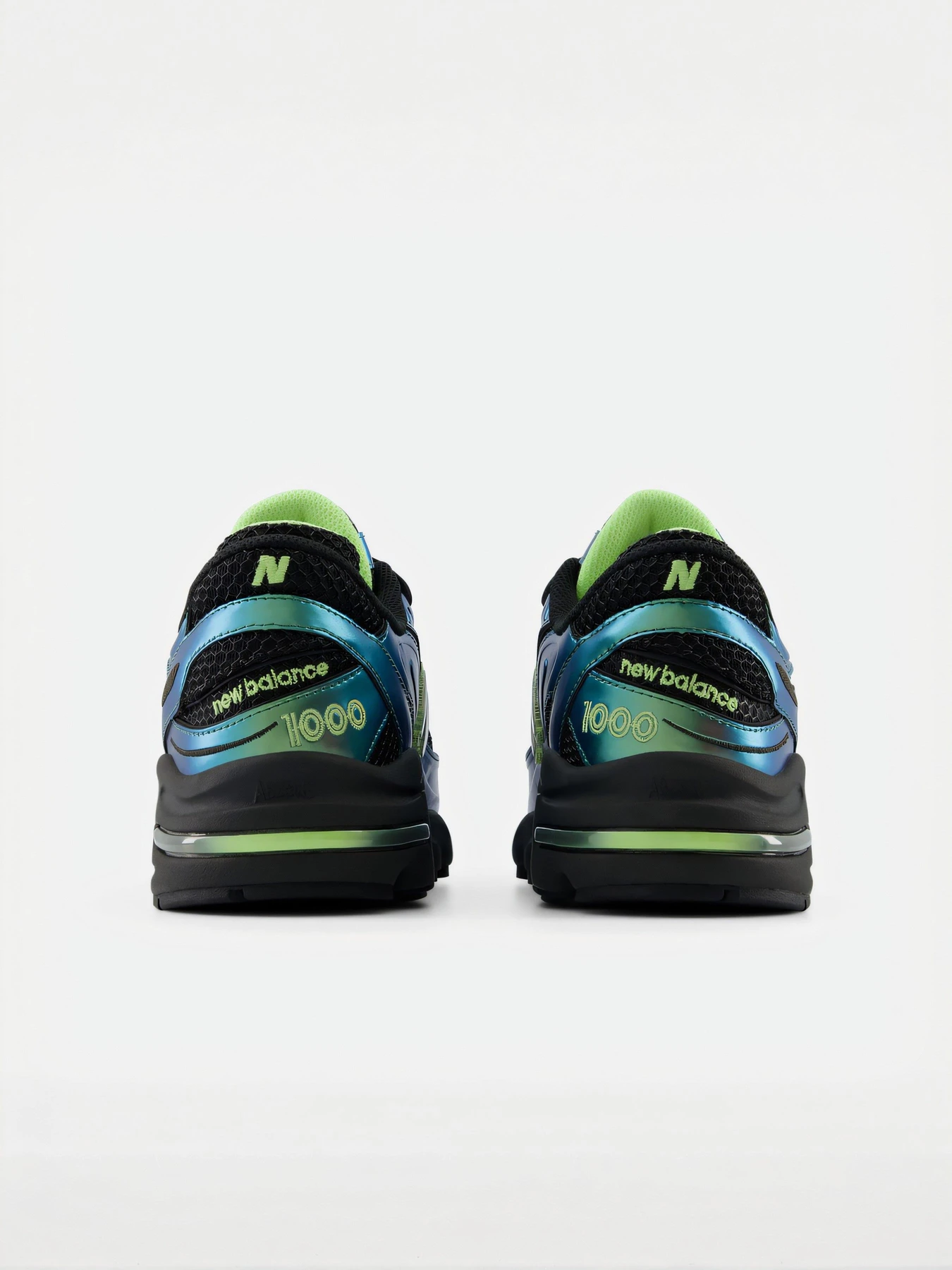 Кроссовки New Balance модель U100040B Фото