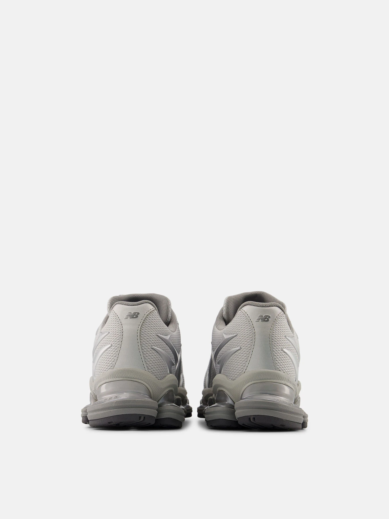 Кроссовки New Balance модель U20005UW Кроссовки New Balance модель U20005UW Фото