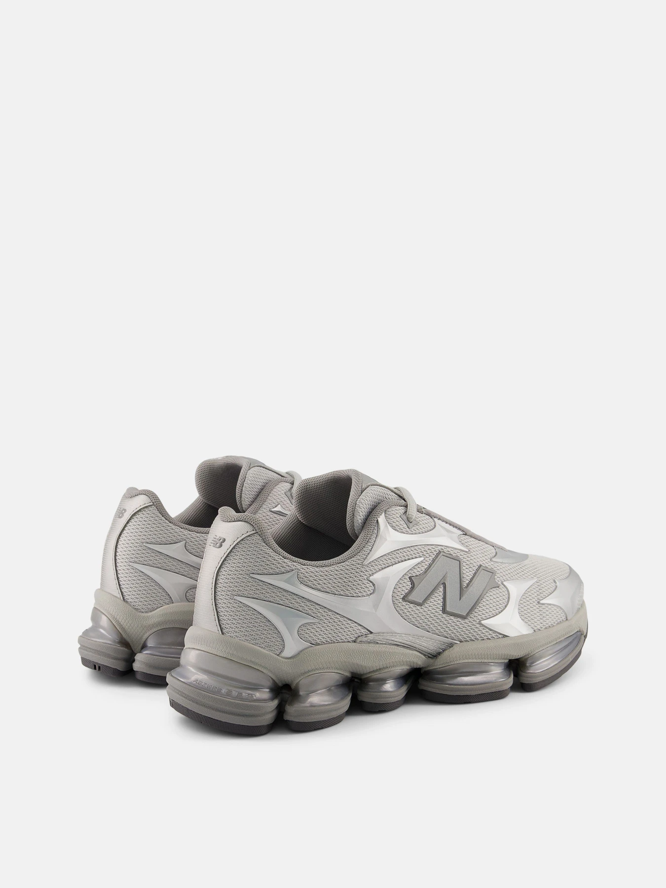 Кроссовки New Balance модель U20005UW Кроссовки New Balance модель U20005UW Фото