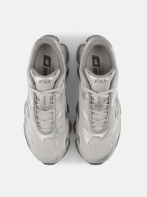 Кроссовки New Balance модель U20005UW Фото