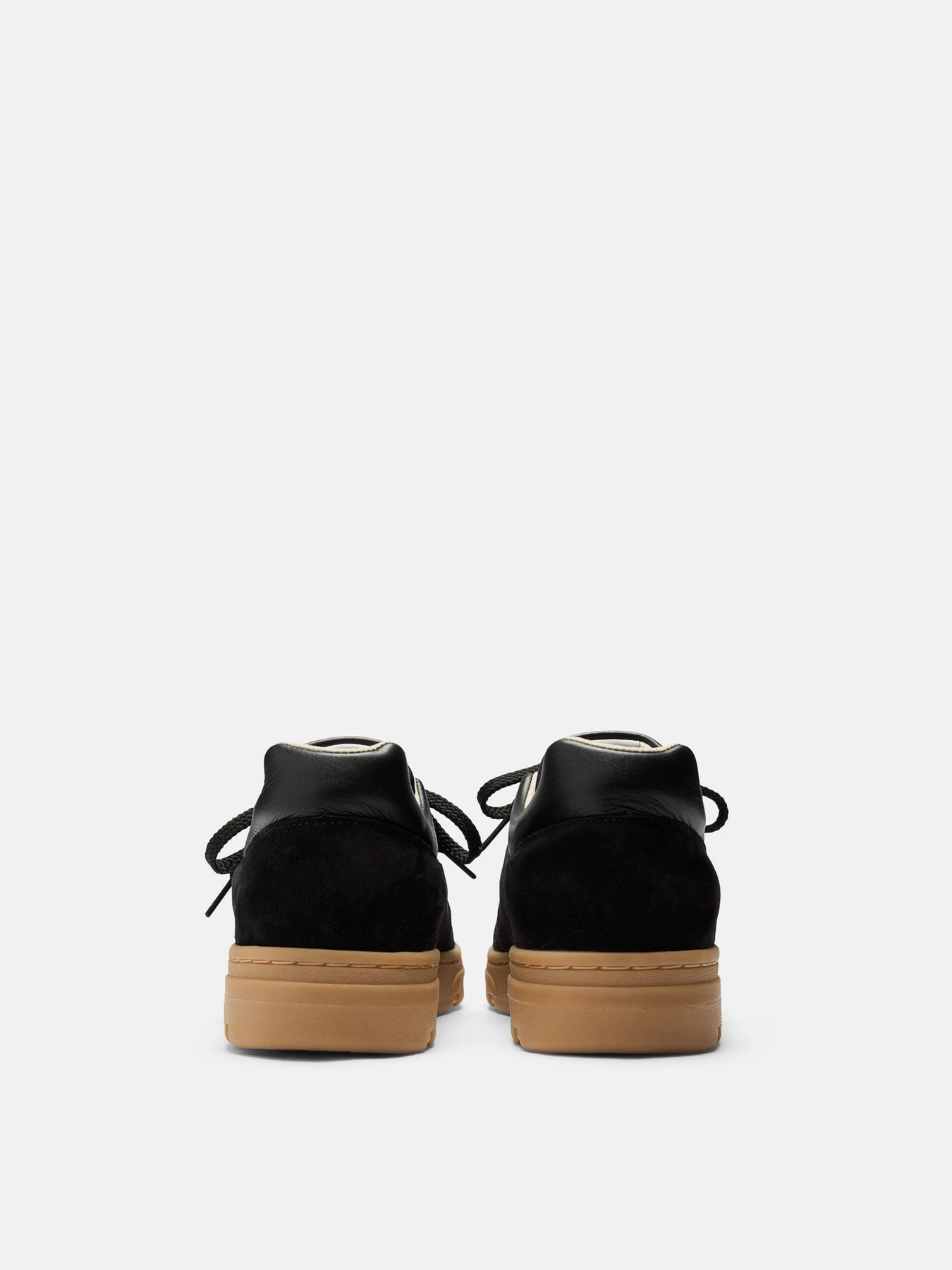 Кроссовки New Balance модель UADWKKB Кроссовки New Balance модель UADWKKB Фото